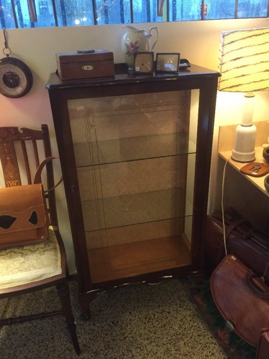 Smukt vintage vitrineskab 